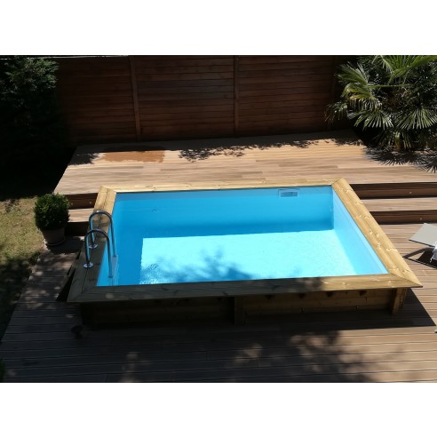 piscine en bois rectangulaire